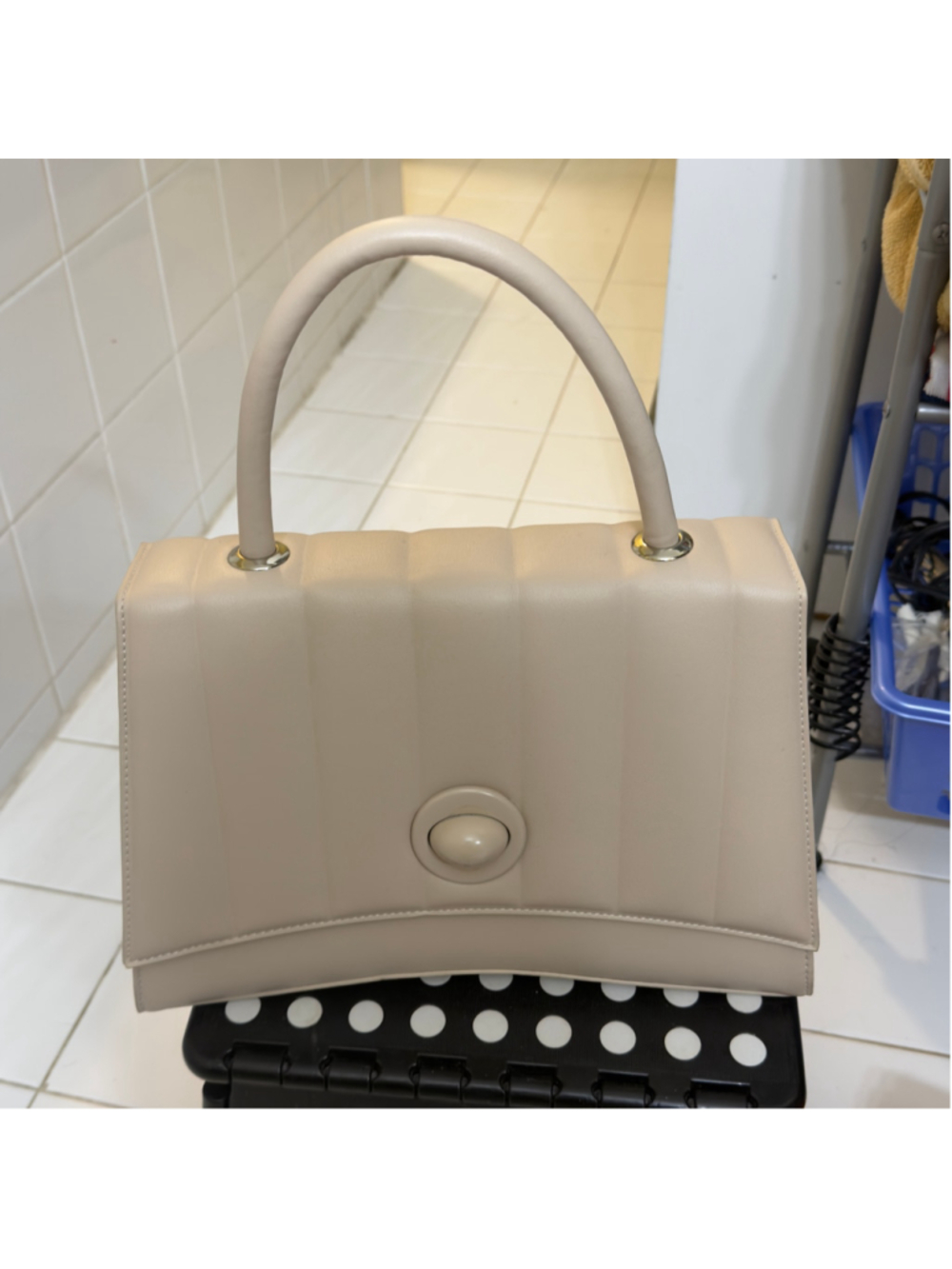 Women Duki Daso Satchel Bag One Size Beige